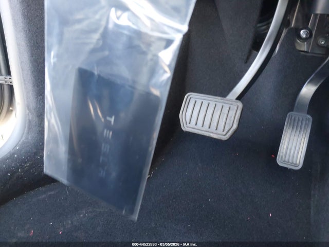 Auction sale of the 2026 Tesla Model Y Premium Rear-wheel Drive/standard Rear-wheel Drive, vin: 7SAYGDEDXTF546573, lot number: 44522893