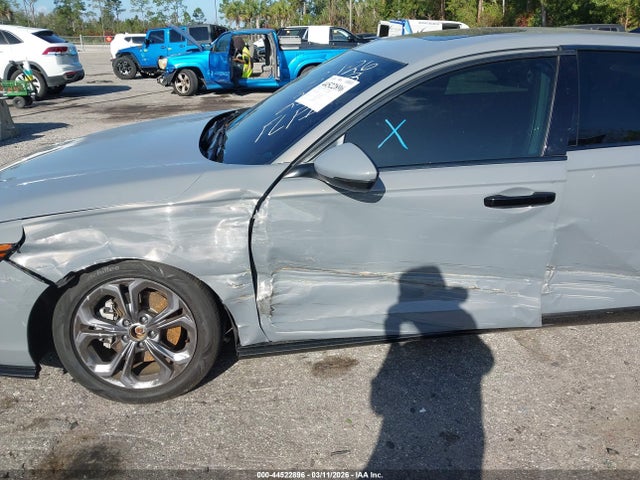 44522896 :رقم المزاد ، 1HGCY2F69RA032578 vin ، 2024 Honda Accord Hybrid Ex-l مزاد بيع