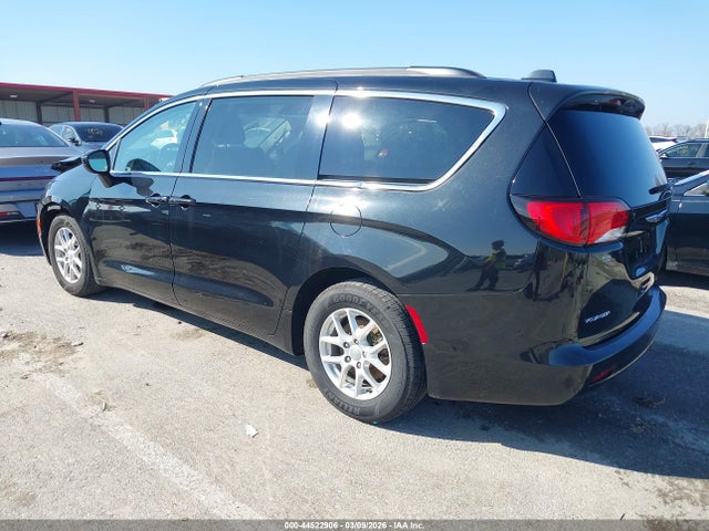 2020 CHRYSLER VOYAGER 2C4RC1DG6LR145193 Photo 2
