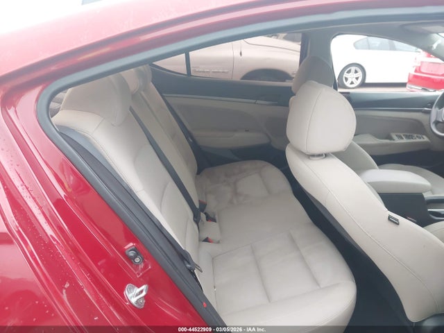 KMHD84LF3HU417615 Hyundai ELANTRA SE