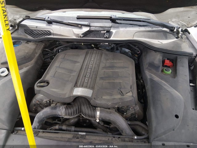 2016 PORSCHE CAYENNE WP1AB2A28GLA96350 Photo 9