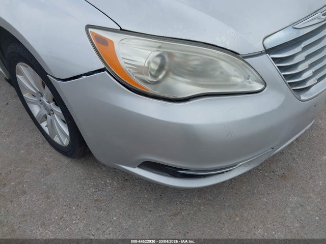 44522930 :رقم المزاد ، 1C3BCBEB6CN218378 vin ، 2012 Chrysler 200 Touring مزاد بيع