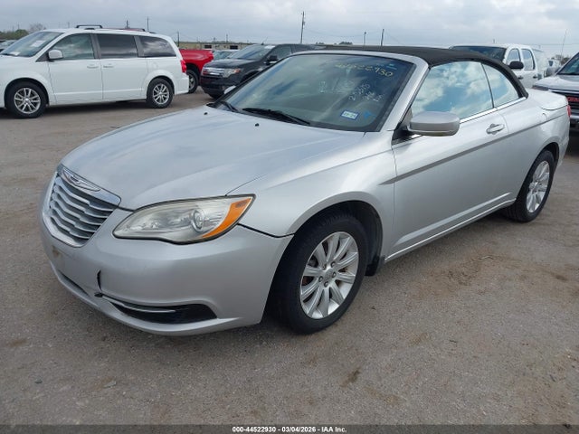 44522930 :رقم المزاد ، 1C3BCBEB6CN218378 vin ، 2012 Chrysler 200 Touring مزاد بيع