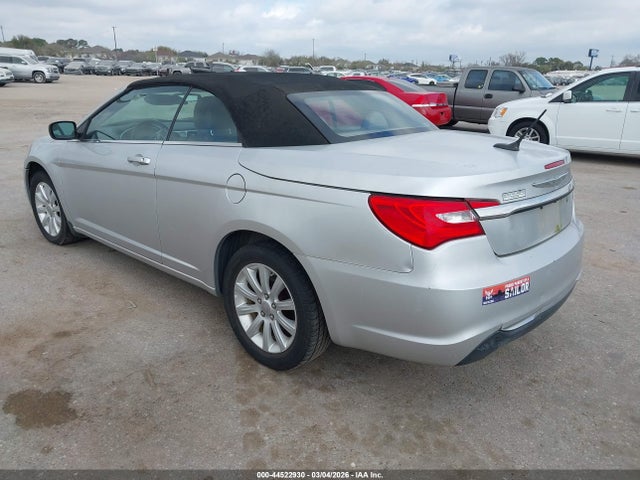 44522930 :رقم المزاد ، 1C3BCBEB6CN218378 vin ، 2012 Chrysler 200 Touring مزاد بيع