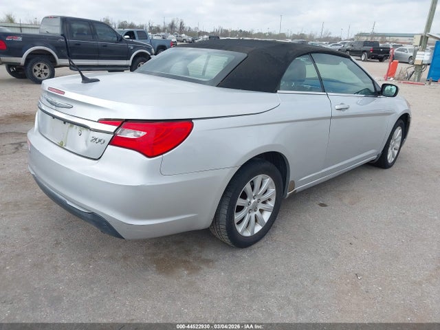 44522930 :رقم المزاد ، 1C3BCBEB6CN218378 vin ، 2012 Chrysler 200 Touring مزاد بيع