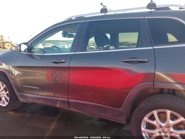 1C4PJMCS3GW122942 Jeep Cherokee Latitude