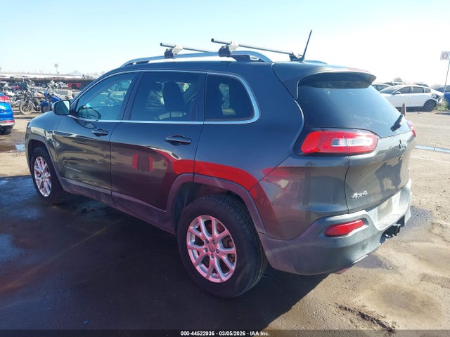 2016 JEEP CHEROKEE 1C4PJMCS3GW122942 Photo 2