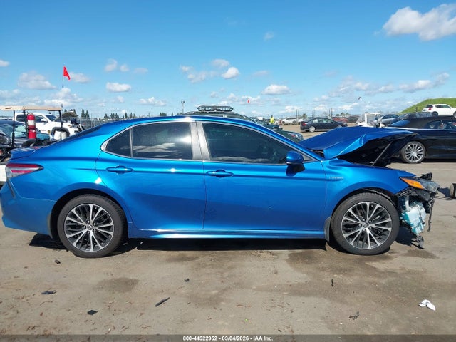 4T1B21HK4JU009756 Toyota Camry Hybrid Se