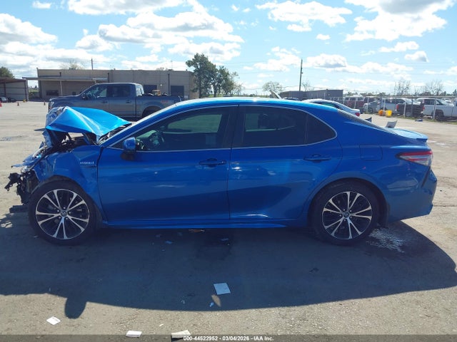 4T1B21HK4JU009756 Toyota Camry Hybrid Se