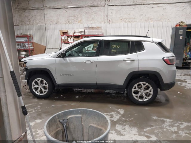 Jeep Compass Latitude 4x4 2024 3C4NJDBNXRT117930 Image 15