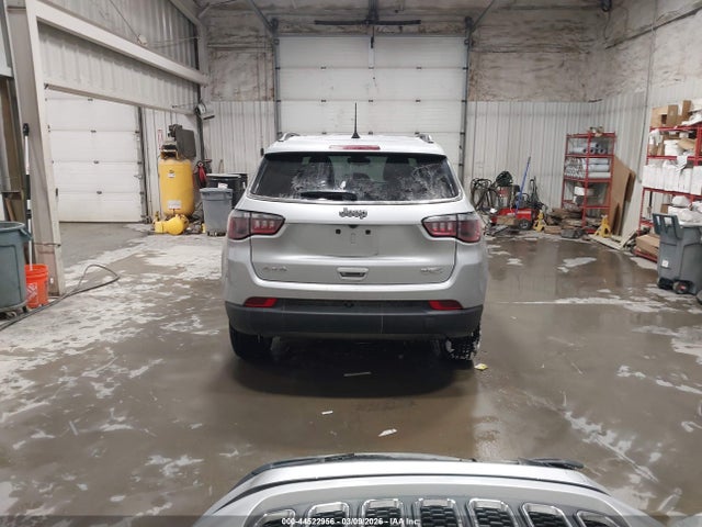 Jeep Compass Latitude 4x4 2024 3C4NJDBNXRT117930 Image 17
