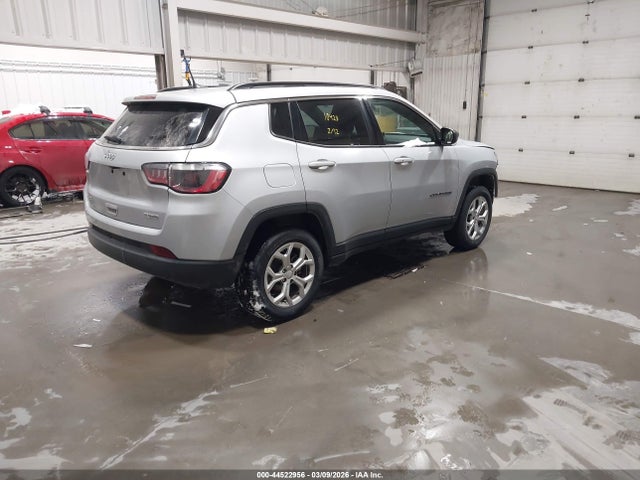Jeep Compass Latitude 4x4 2024 3C4NJDBNXRT117930 Image 4