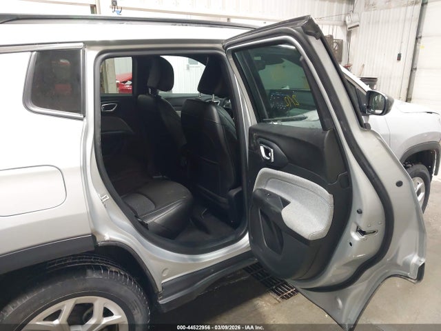 Jeep Compass Latitude 4x4 2024 3C4NJDBNXRT117930 Image 8