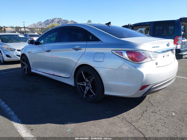 Hyundai Sonata Hybrid Limited 2015 KMHEC4A46FA123497 Image 3