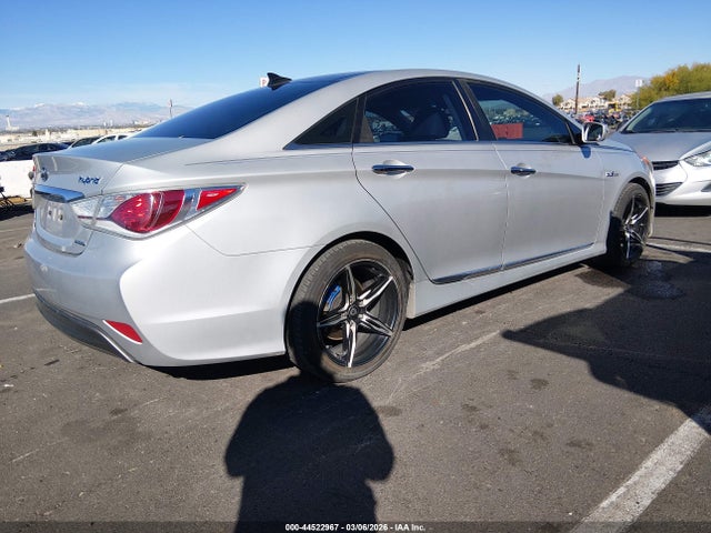 Hyundai Sonata Hybrid Limited 2015 KMHEC4A46FA123497 Image 4