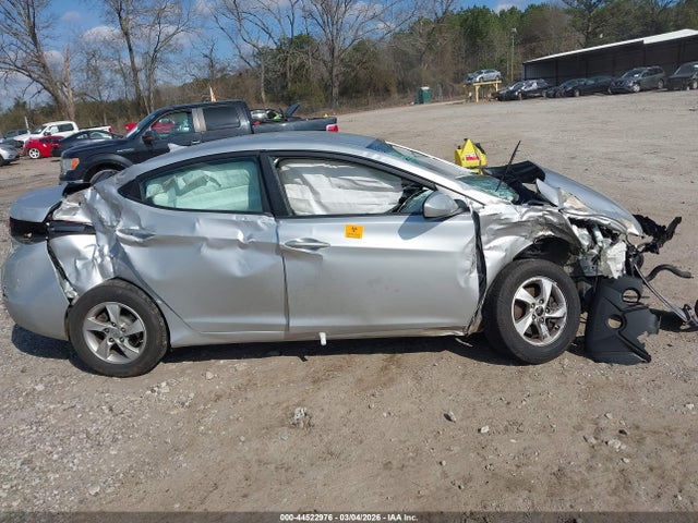 Продаж на аукціоні авто 2015 Hyundai Elantra Se, vin: 5NPDH4AE3FH567780, номер лоту: 44522976