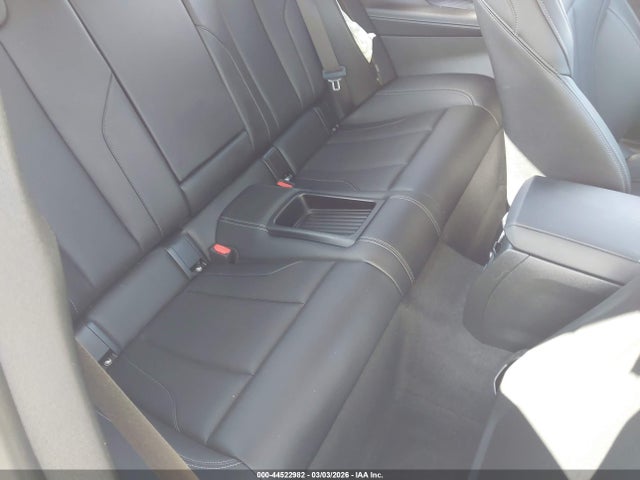 44522982 :رقم المزاد ، 3MW23CM00S8F24122 vin ، 2025 Bmw 230i مزاد بيع