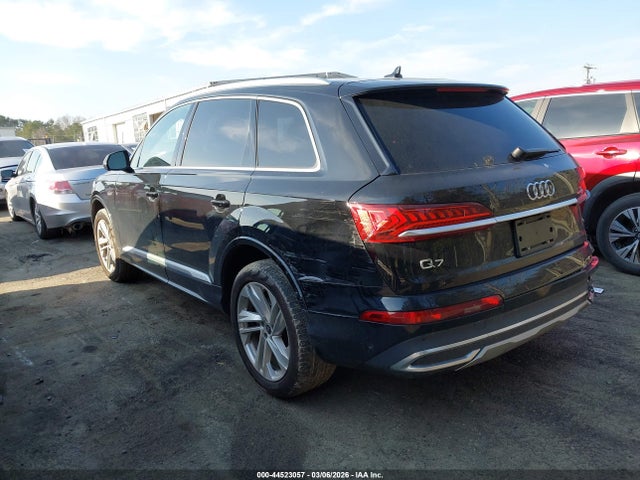2021 AUDI Q7 WA1LJAF7XMD029857 Photo 2