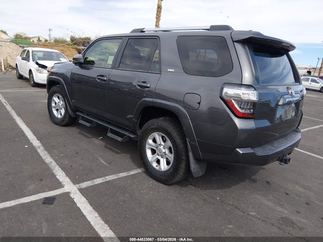 Toyota 4RUNNER SR5 2019 JTEBU5JR7K5695666 Image 3