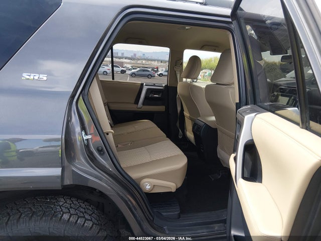 Toyota 4RUNNER SR5 2019 JTEBU5JR7K5695666 Image 8