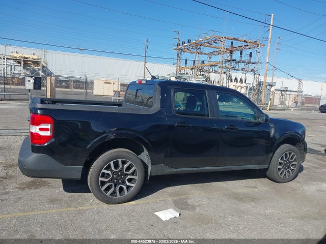 3FTTW8E3XNRA72957 Ford Maverick Lariat
