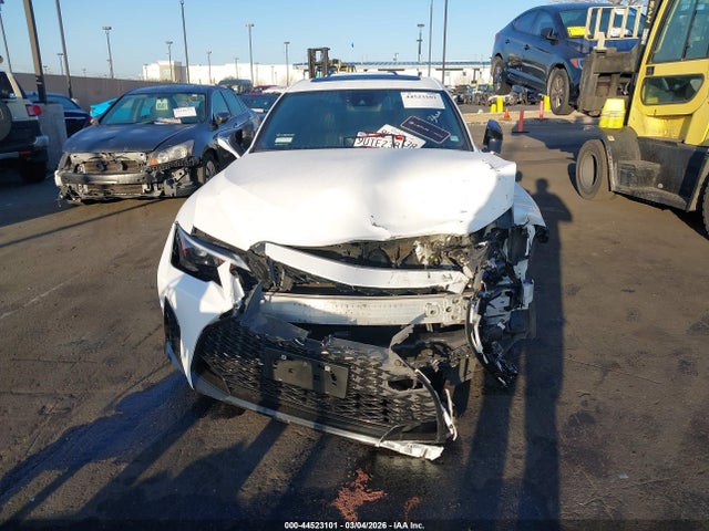 44523101 :رقم المزاد ، JTHGZ1B21M5047523 vin ، 2021 Lexus Is 350 F Sport مزاد بيع