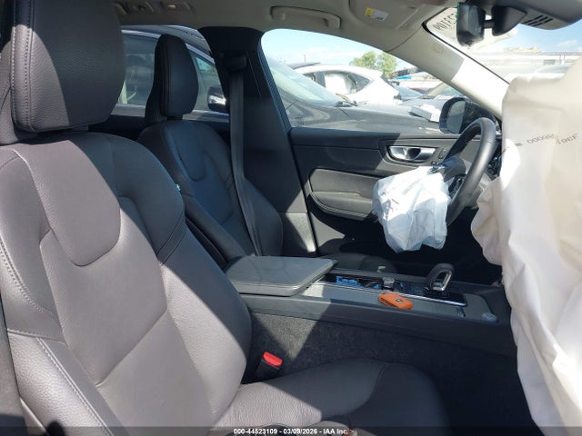 2025 VOLVO XC60 YV4M12RC3S1170726 Photo 4