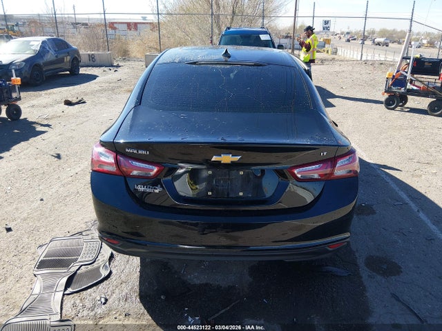 1G1ZD5ST7NF116440 Chevrolet Malibu Fwd Lt