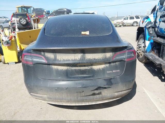 44523155 :رقم المزاد ، 5YJ3E1EC3NF138602 vin ، 2022 Tesla Model 3 Performance Dual Motor All-wheel Drive مزاد بيع