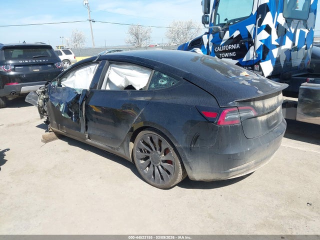 44523155 :رقم المزاد ، 5YJ3E1EC3NF138602 vin ، 2022 Tesla Model 3 Performance Dual Motor All-wheel Drive مزاد بيع