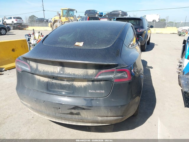44523155 :رقم المزاد ، 5YJ3E1EC3NF138602 vin ، 2022 Tesla Model 3 Performance Dual Motor All-wheel Drive مزاد بيع