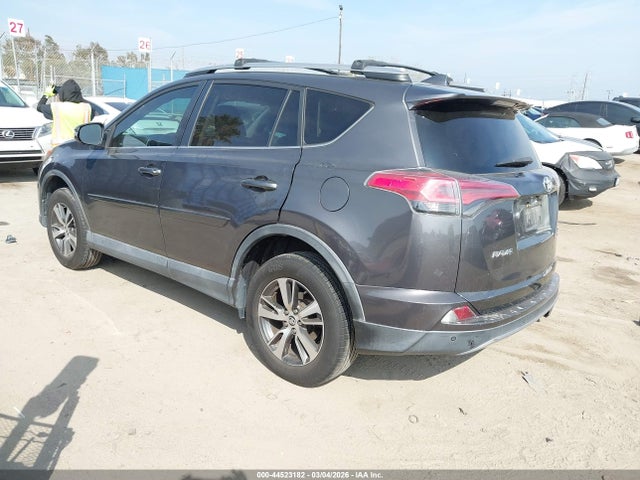 Toyota Rav4 Xle 2017 2T3RFREV1HW612732 Image 3