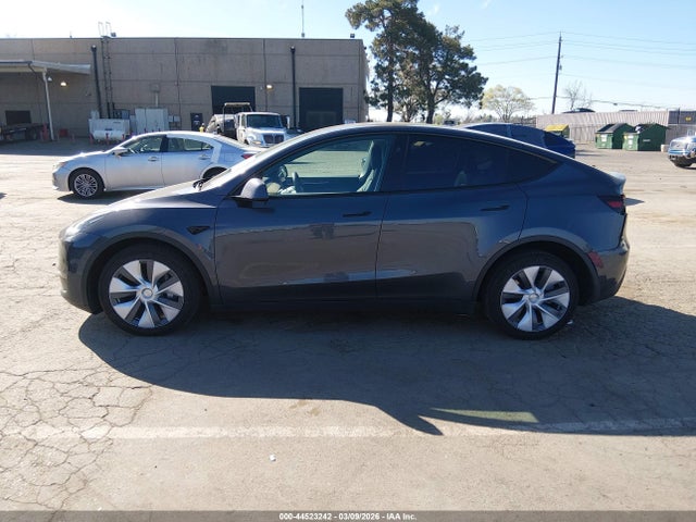 44523242 :رقم المزاد ، 7SAYGDEE7PF928378 vin ، 2023 Tesla Model Y Awd/long Range Dual Motor All-wheel Drive مزاد بيع