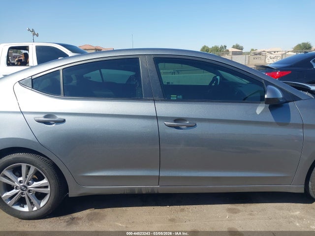 KMHD84LFXJU557327 Hyundai ELANTRA SEL