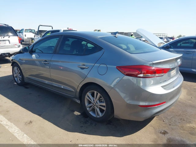 KMHD84LFXJU557327 Hyundai ELANTRA SEL