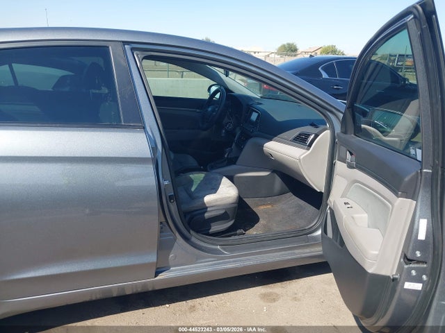 KMHD84LFXJU557327 Hyundai ELANTRA SEL