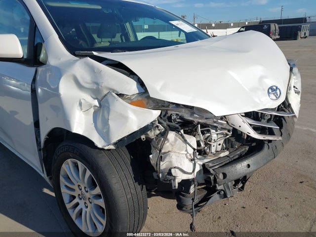 2015 TOYOTA SIENNA 5TDYK3DC2FS653986 Photo 5