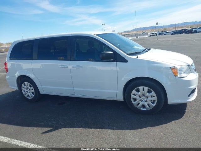 2C4RDGBG3JR254825 Dodge Grand Caravan Se