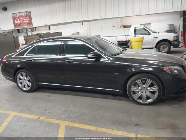 Mercedes-Benz S 550 2014 WDDUG8CB2EA006981 Image 13