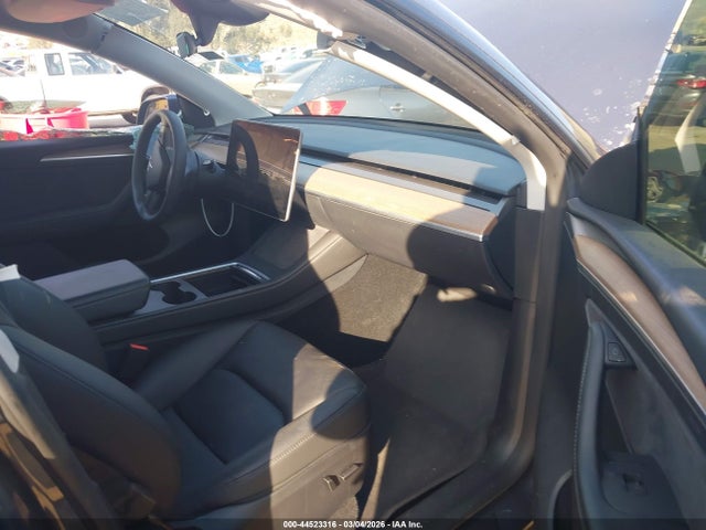 2023 TESLA MODEL Y 7SAYGDEE1PF799151 Photo 4