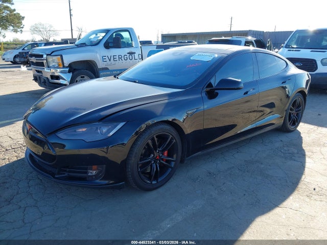 2015 TESLA MODEL S 5YJSA1E21FF105775 Photo 1