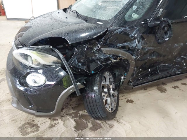 2014 FIAT 500L ZFBCFADH9EZ023381 Photo 5