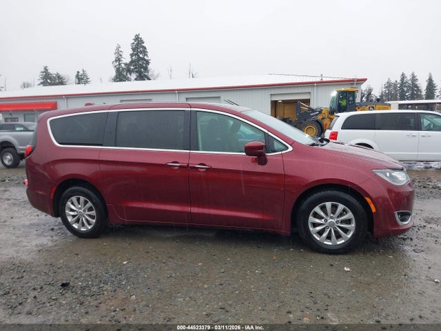 2018 Chrysler Pacifica Touring Plus მანქანა იყიდება აუქციონზე, vin: 2C4RC1FG3JR157408, აუქციონის ნომერი: 44523379