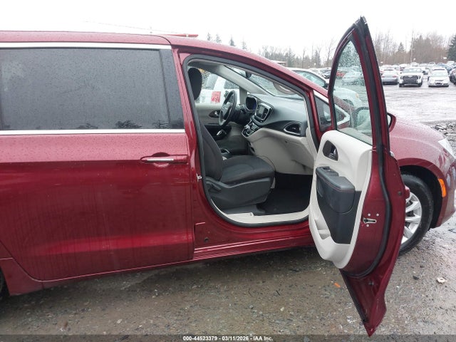 2018 Chrysler Pacifica Touring Plus მანქანა იყიდება აუქციონზე, vin: 2C4RC1FG3JR157408, აუქციონის ნომერი: 44523379