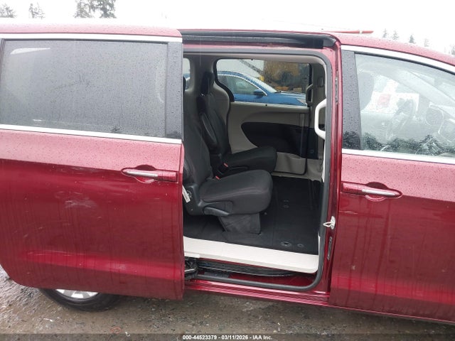 2018 Chrysler Pacifica Touring Plus მანქანა იყიდება აუქციონზე, vin: 2C4RC1FG3JR157408, აუქციონის ნომერი: 44523379