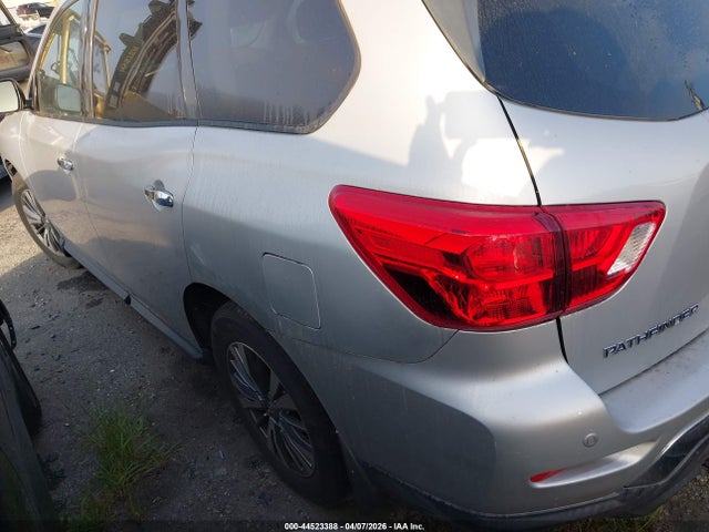 Nissan Pathfinder S 2019 5N1DR2MN0KC606825 Image 3