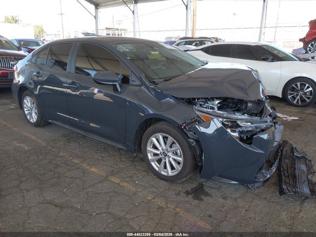 Toyota COROLLA LE 2026 JTDB4MEE5T3038576 main image