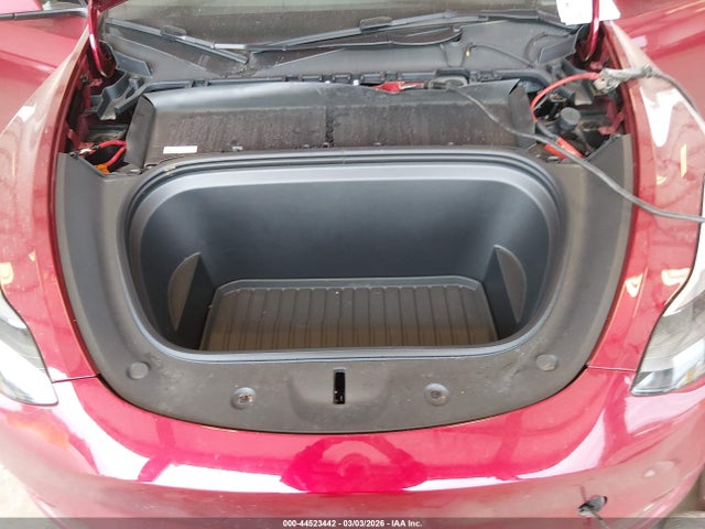 2025 Tesla Model Y Long Range Dual Motor All-wheel Drive მანქანა იყიდება აუქციონზე, vin: 7SAYGDEE3SA340743, აუქციონის ნომერი: 44523442