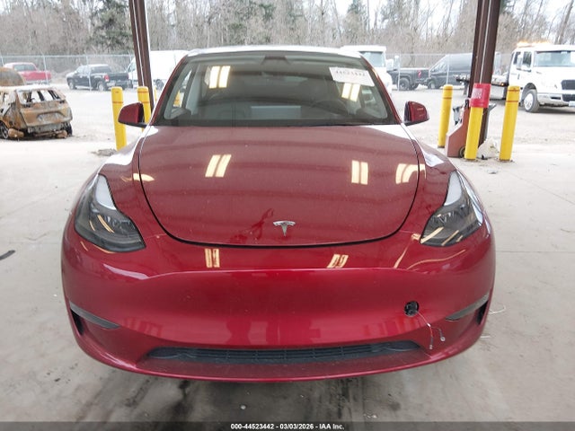 2025 Tesla Model Y Long Range Dual Motor All-wheel Drive მანქანა იყიდება აუქციონზე, vin: 7SAYGDEE3SA340743, აუქციონის ნომერი: 44523442