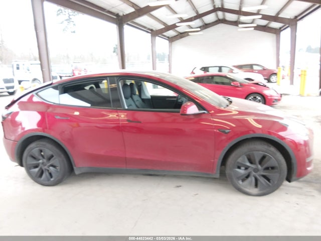 2025 Tesla Model Y Long Range Dual Motor All-wheel Drive მანქანა იყიდება აუქციონზე, vin: 7SAYGDEE3SA340743, აუქციონის ნომერი: 44523442